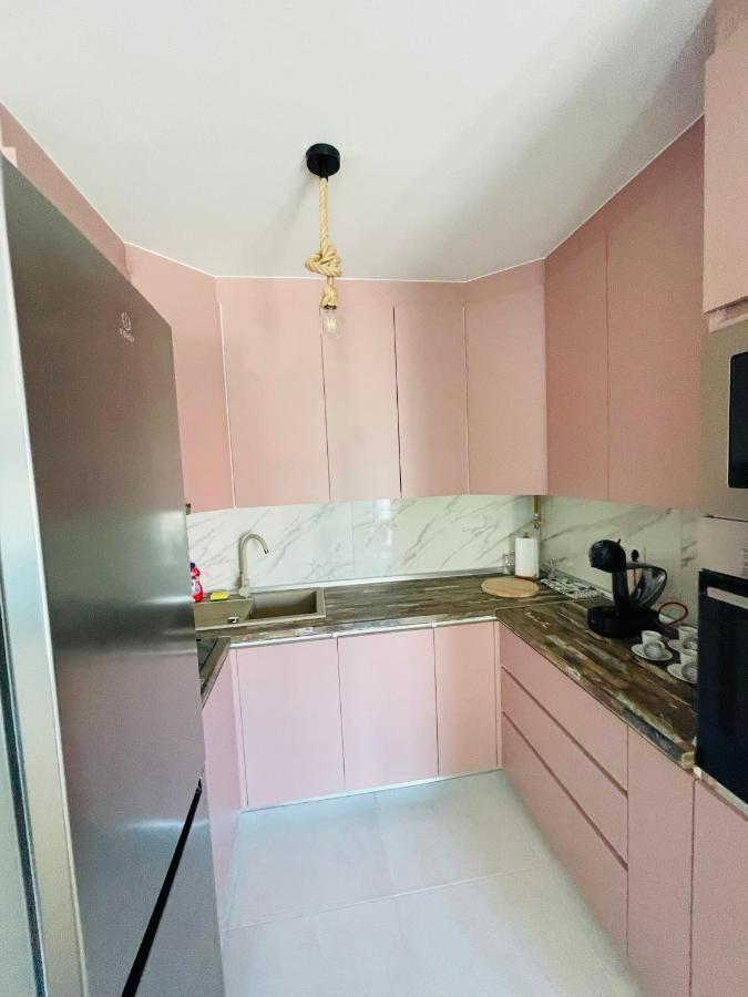 7 Apartment *