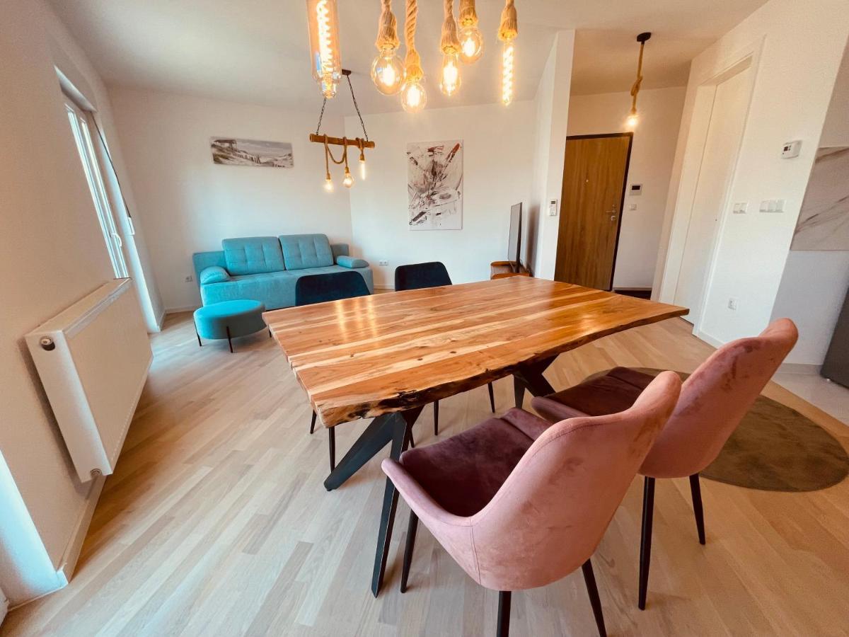 Apartment 7 *